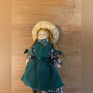 Anne of Green Gables porcelain doll with Stand (5 inches)